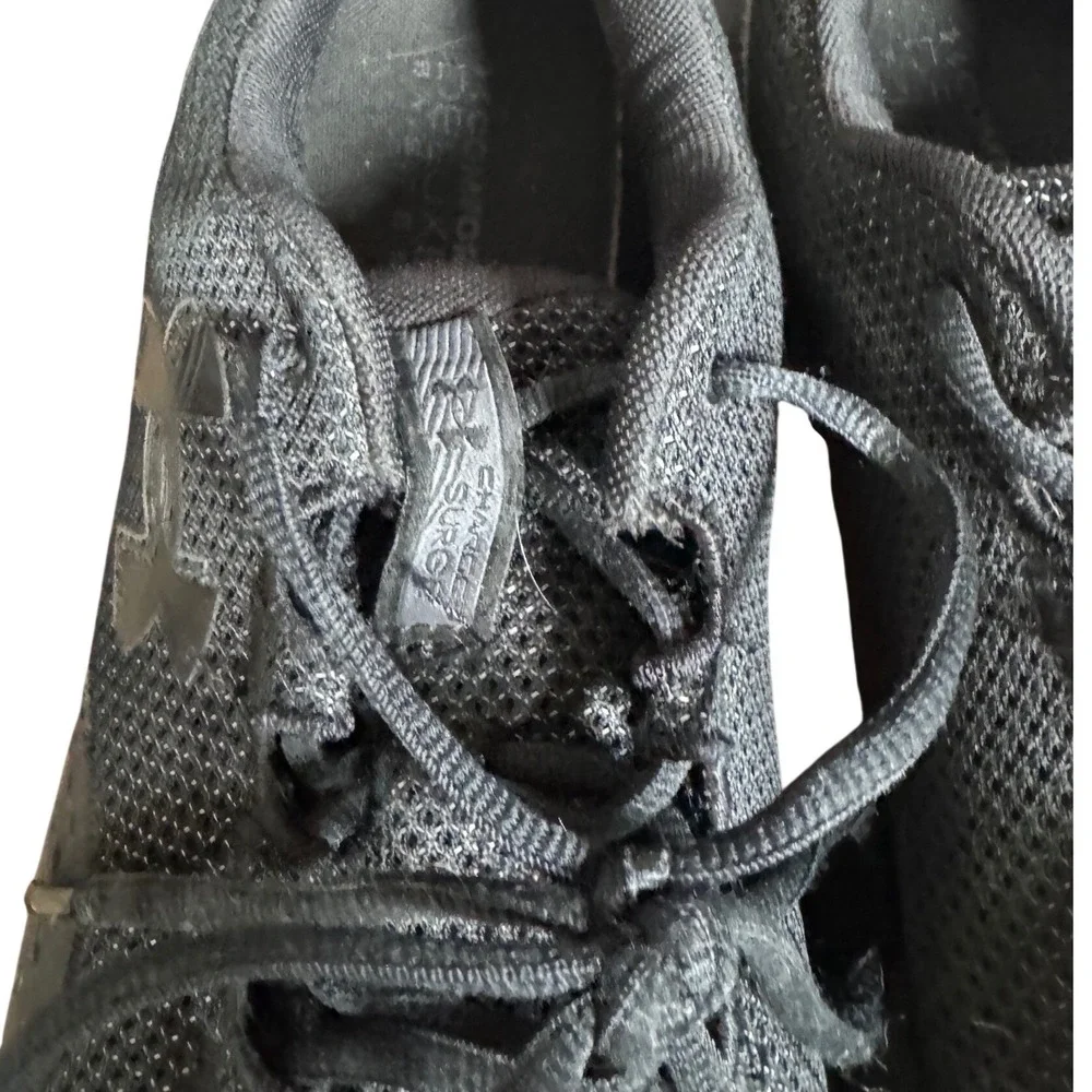 Under Armour Surge 4 Mens Running‎ Shoes Black 3027000 Gym Training Size 12